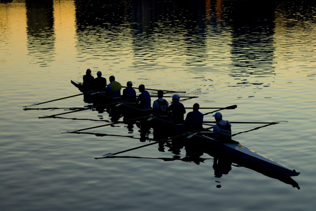 Maxwell Executive Leadership Podcast #113: Turning Watchers into Rowers