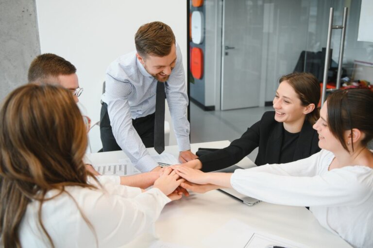 How to Build Better Relationships with People as a Leader