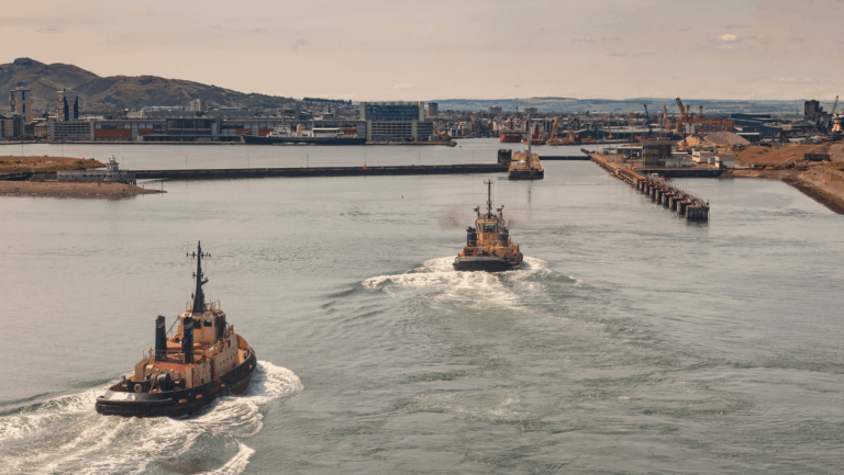 Which Leader Are You? 5 Lessons from the Tale of Two Ships