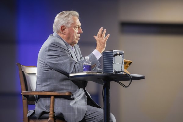 2026 Playbook for Getting Paid as a Coach or Speaker