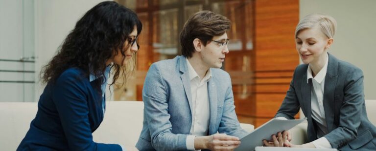 Transformational Leadership Examples: What Leaders Do Differently